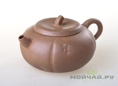 Teapot Yixing clay # 3522 235 ml