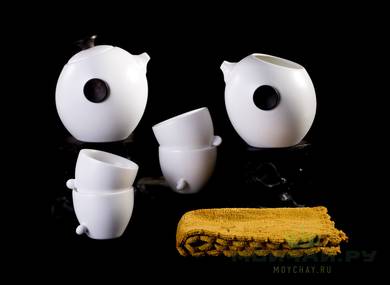 Travel kit for tea ceremony # 23638 porcelain: teapot 295 ml four cups of 55 ml gundaobey 250 ml teatray tea towel case for transportation