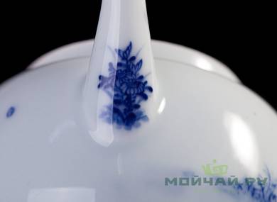 Teapot # 26233 Jingdezhen porcelain hand painting 225 ml