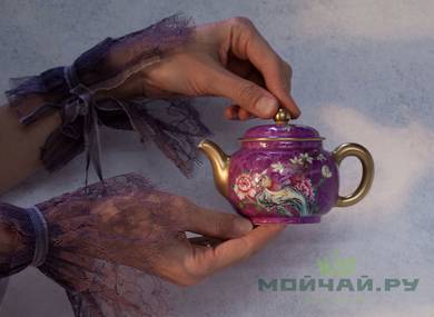 Teapot # 26302 Jingdezhen porcelain hand painting 275 ml