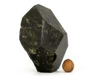 Decorative balancing stone # 32582 Hantigyrite